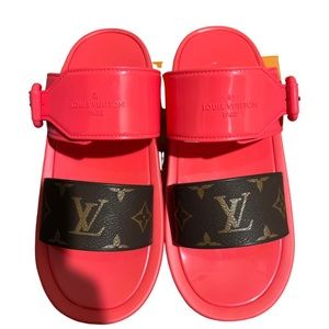 Louis Vuitton Sunbath Sandals! Size 38